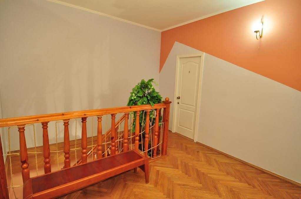 Status Guesthouse Kiev Exterior foto